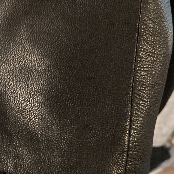 Leather jacket - Picture 5 of 8